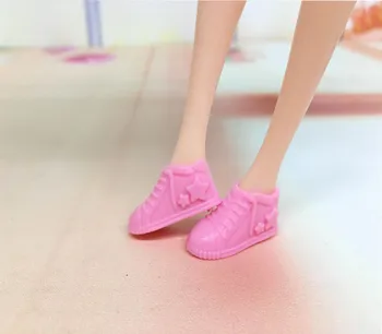 Barbie Papusa de Plat Picior de sex Feminin Adidas 30 de Centimetri sau Așa Pot Purta Adidas Fată Jucărie Pentru a Trece Fiecare Familie La Schimba Tinuta