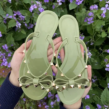 Fierbinte 2022 Moda Femei Flip Flops Pantofi de Vara pentru Plaja Rece Nituri mare arc plat sandale Brand jeleu pantofi sandale fete marimea 36-42